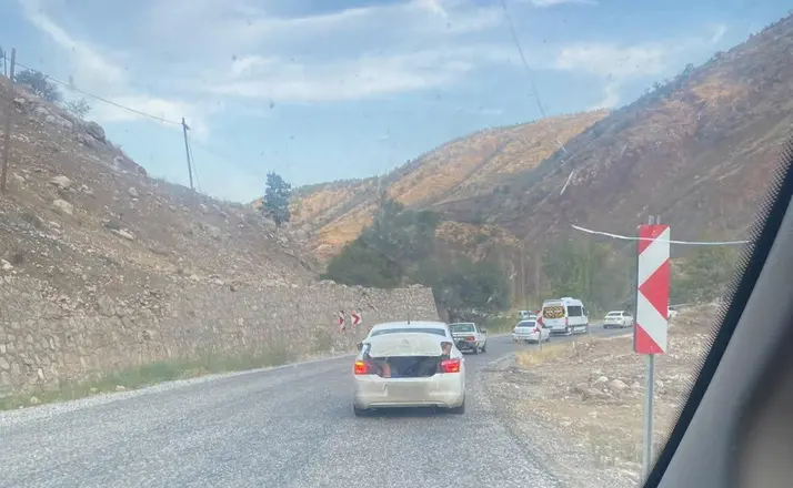 Otomobilin bagajında tehlikeli yolculuk
