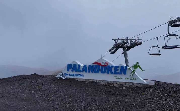 Palandöken’de kar yağışı etkili oluyor

