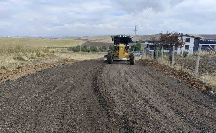 Pursaklar’da yeni imar yollarıyla ulaşım ağı genişliyor
