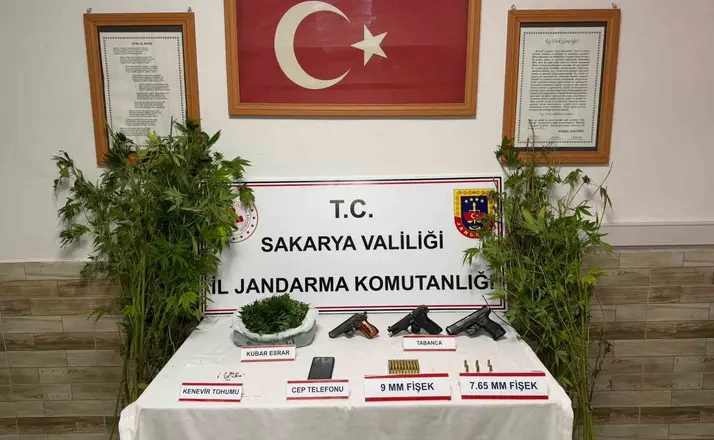 Sakarya’nın 3 ilçesinde uyuşturucu operasyonu: 4 tutuklama
