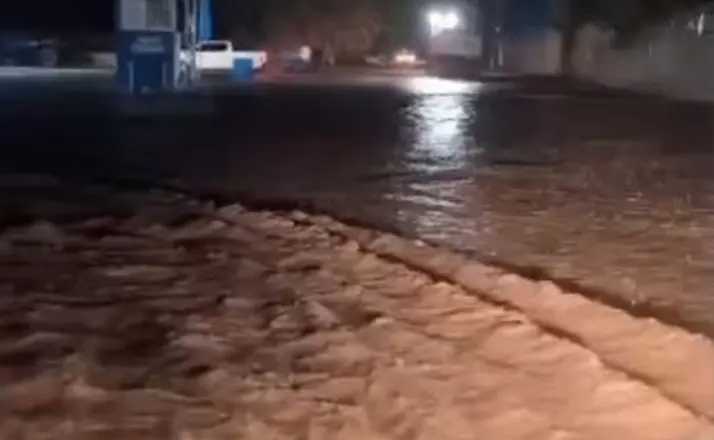 Şanlıurfa’da sağanak su baskınlarına neden oldu
