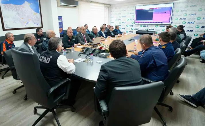 Sinop’ta kuvvetli yağış alarmı: Sel ve heyelan önlemleri masada
