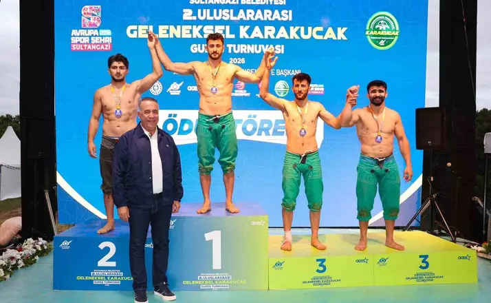 Sultangazi’de 2. Uluslararası Karakucak Güreş Turnuvası düzenlendi
