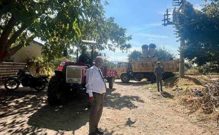 Sultanhisar Belediye Başkanı Yıldırımkaya, çalışmaları sahada takip ediyor
