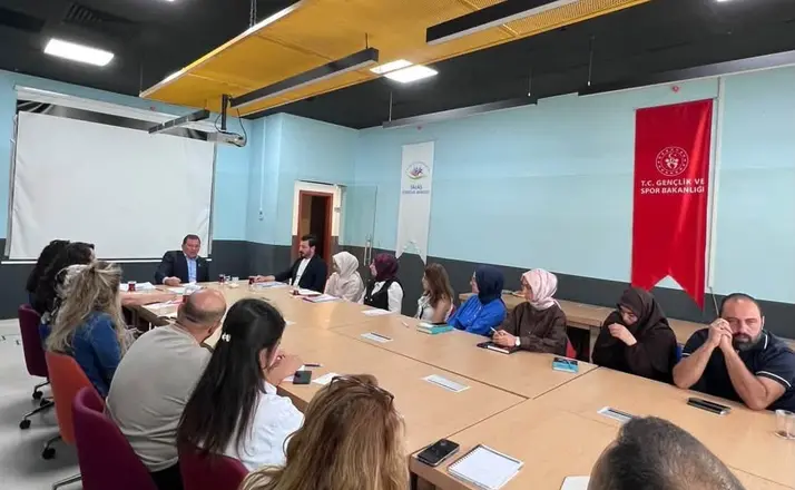 Talas Gençlik Merkezi’nde faaliyet değerlendirme toplantısı yapıldı
