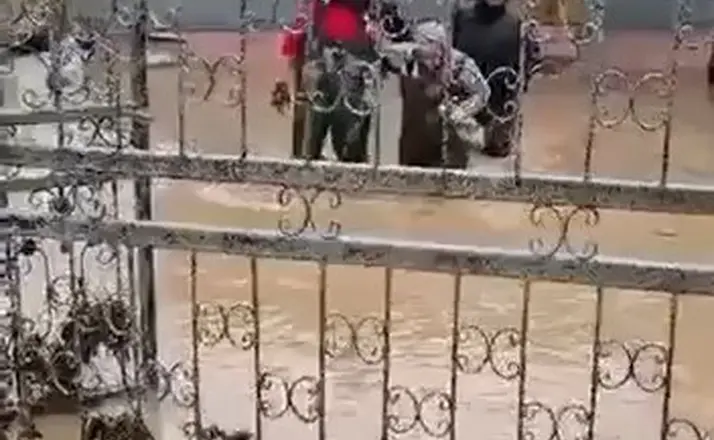 Taşkında mahsur kalanlar böyle kurtarıldı
