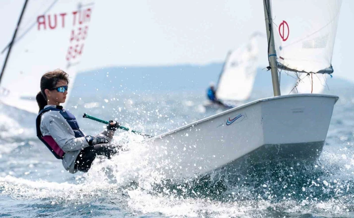 TAYK-Eker Olympos Regatta’da genç yelkenciler Marmara’da rüzgârla yarıştı 