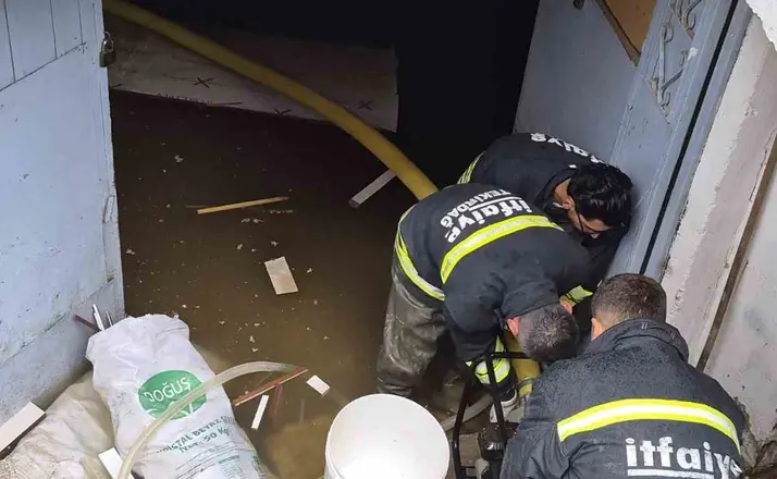 Tekirdağ’dan İstanbul’a afet desteği: Yaralar sarılıyor
