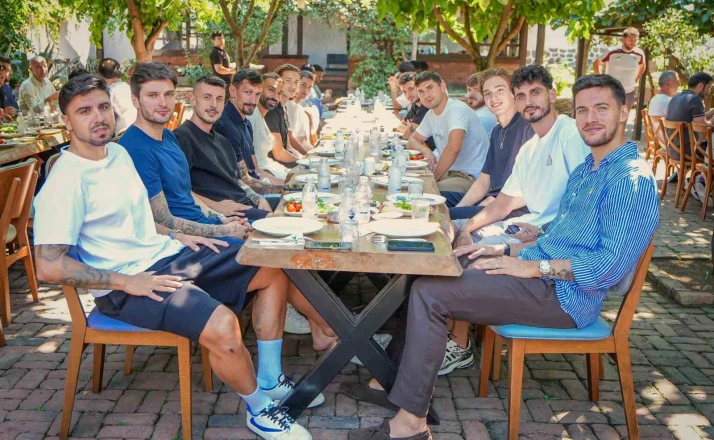 Trabzonspor’da yeni sezon öncesi birlik ve beraberlik buluşması 
