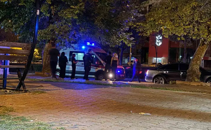 Trafikte ‘yan bakma’ kavgasında kan aktı: 1 yaralı
