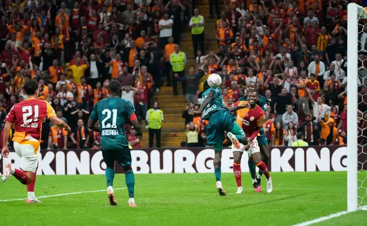 Trendyol Süper Lig: Galatasaray: 0 - Kocaelispor: 0 (Maç devam ediyor)
