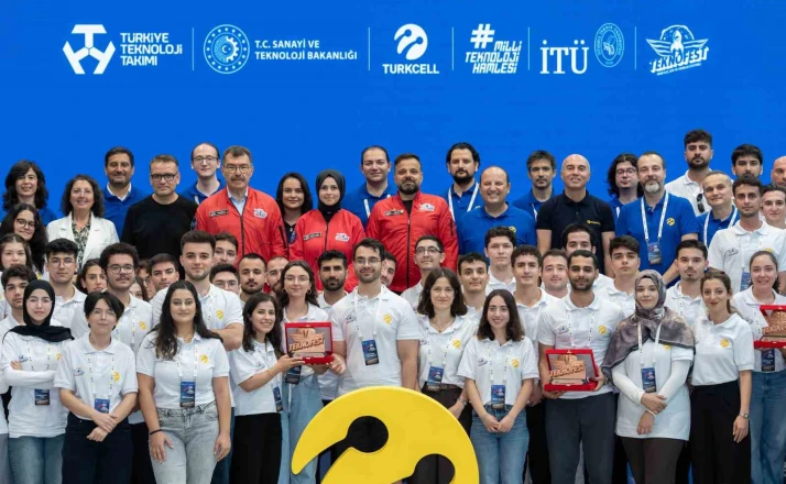 Turkcell ve TEKNOFEST’in ‘5G ve Yapay Zekâ ile Akıllı Yol Güvenliği Yarışması’nda final heyecanı yaşandı 