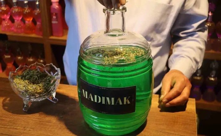 Türkülere konu olan madımağın dondurmasından sonra bu kez de kolonyasını yaptılar
