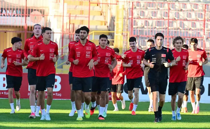 Ümit Milli Takımı, Ukrayna maçı hazırlıklarına başladı
