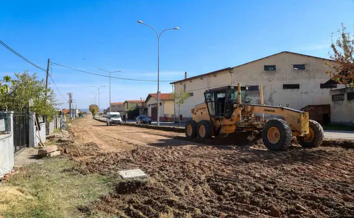 Uşak’ta yol yenileme çalışmaları sürüyor
