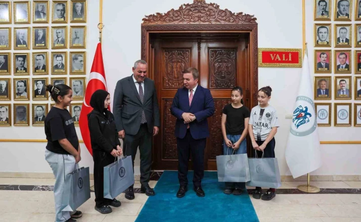 Vali Aydoğdu başarılı karatecileri makamında ağırladı 