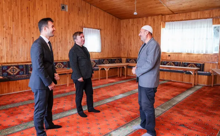 Vali Aydoğdu, Darü’s Selam Gençlik Merkezi’nde incelemelerde bulundu
