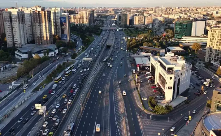Valilik kararı sonrası okulların ilk günü trafik yüzde 51 olarak ölçüldü
