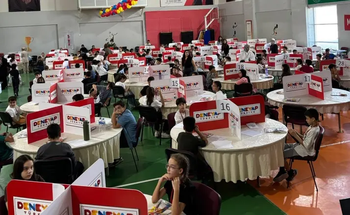 Van’da 453 öğrenci DENEYAP Teknoloji Atölyeleri için ter döktü
