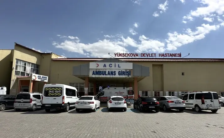 Yüksekova Devlet Hastanesi’nde uzman hekim kadrosu güçlendi
