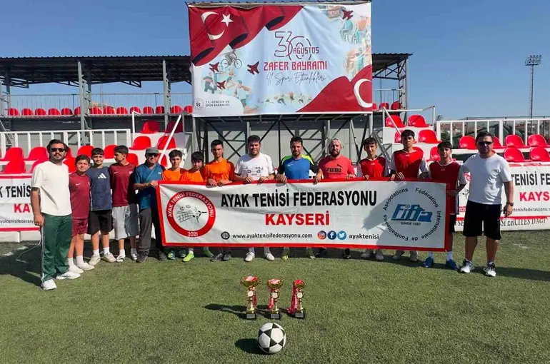 30 Ağustos Zafer Kupası Ayak Tenisi Müsabakaları tamamlandı
