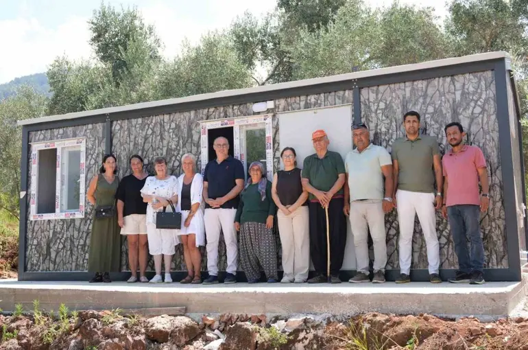 400 kilometrelik iyilik yürüyüşü Alanya’da ihtiyaç sahibi aileye yuva oldu

