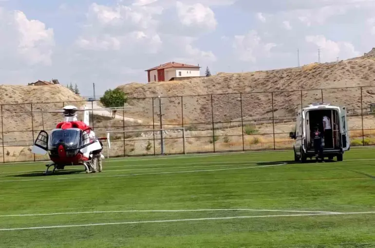 84 yaşındaki hasta hava ambulansıyla Malatya’ya sevk edildi
