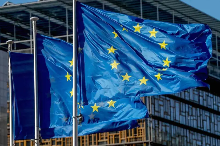 AB, Ruslara çok girişli Schengen vizesini kaldırıyor
