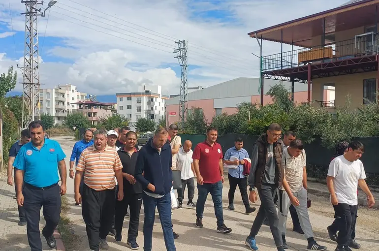 Adana’da özel bireyler Dünya Yürüyüş Günü’nde yürüdü
