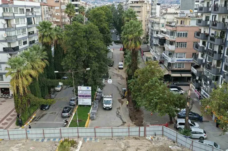 Adnan Menderes Bulvarı’nda yenileme çalışmaları başladı
