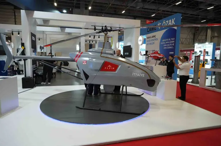 Afetlerle mücadeleye insanız helikopter
