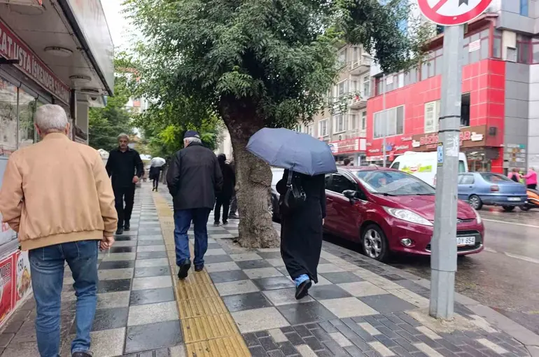 Afyonkarahisar’da yağışlı hava etkili oldu
