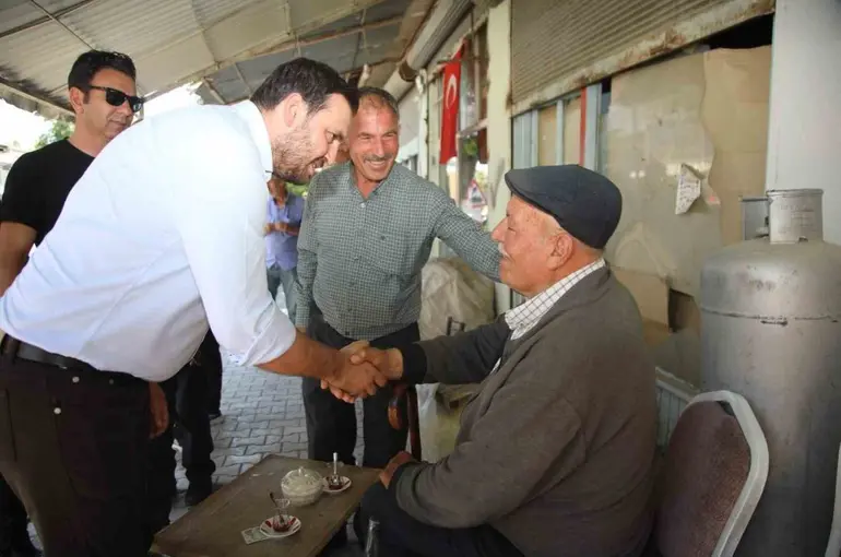 AK Parti Baskil’de tek yürek: 100 kişilik kadro sahaya indi
