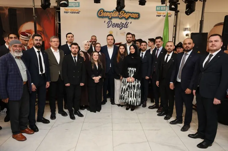 AK Parti Gençlik Kolları Genel Başkanı İbiş Denizli’de gençlerle iftarda buluştu
