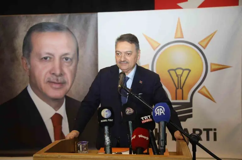 AK Parti Genel Başkan Yardımcısı Öğütken: "Depremin ardından 455 bin konutu 2 buçuk yılda teslim ettik"
