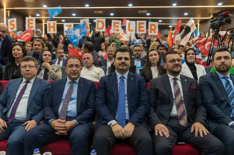 AK Parti Genel Sekreteri İnan: "Özgür Özel’i benzin istasyonlarından uzak tutsunlar"
