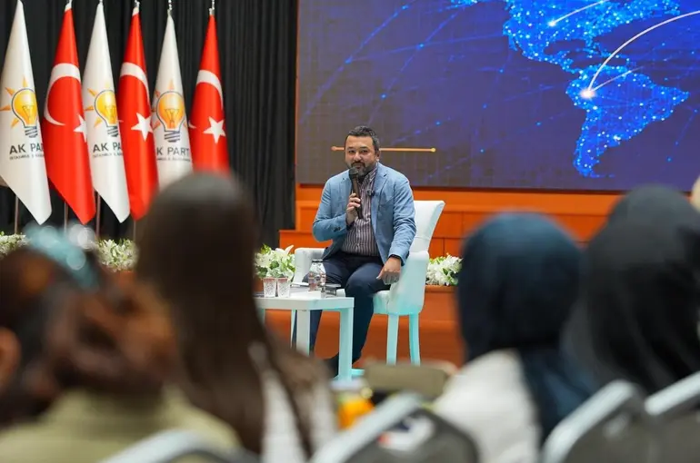 AK Parti İstanbul İl Gençlik Kolları "Diplomasi Atölyesi"ni hayata geçirdi
