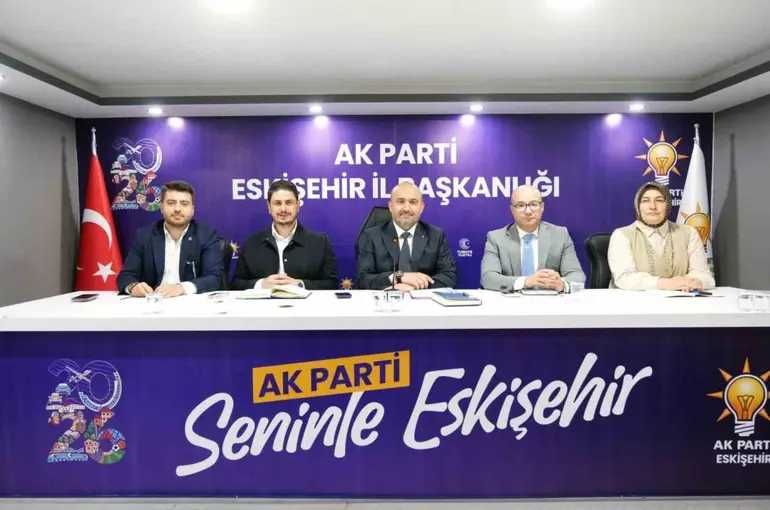 AK Parti’de değerlendirme toplantısı

