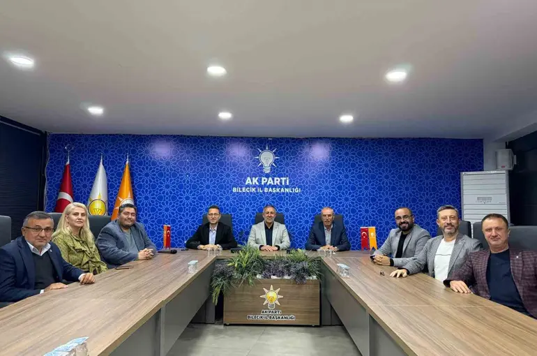 AK Parti’de hedef ve yol haritası masaya yatırıldı
