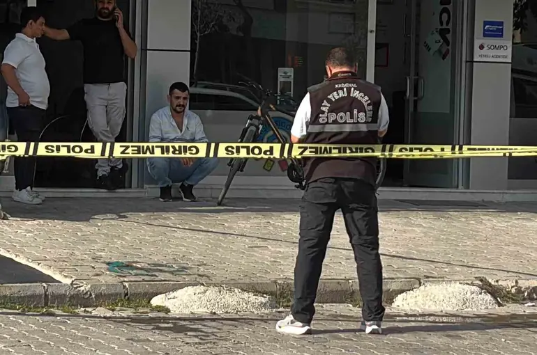 Aksaray’da 5. kattan düşen adam hayatını kaybetti
