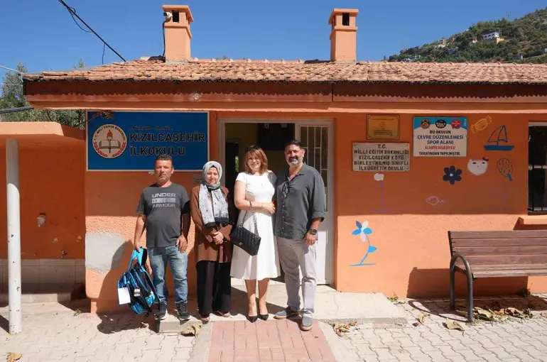 Alanya’da kırsaldaki öğrencilere çanta ve kırtasiye desteği
