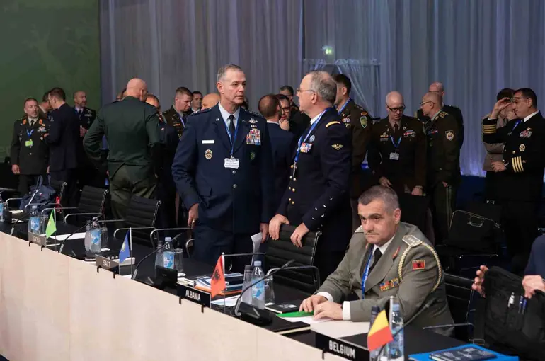 Almanya Genelkurmay Başkanı Breuer, NATO Askeri Komite Başkanlığına seçildi
