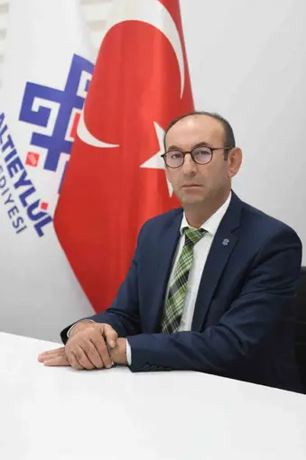 Altıeylül Belediyesi’nde görev değişimi
