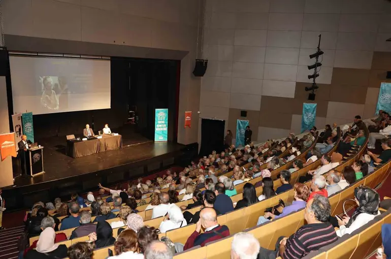 Alzheimer’ın teşhis, tedavi ve bakım süreci Nilüfer’de konuşuldu
