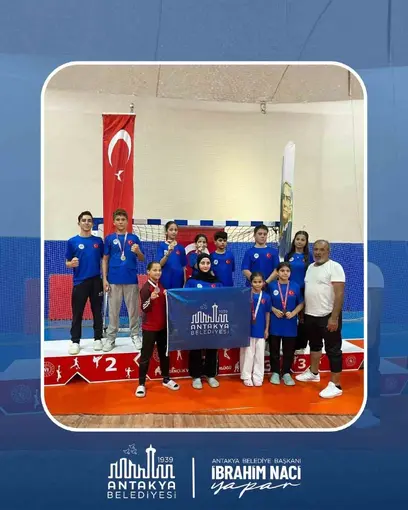 Antakya Belediyesi karate takımı 20 madalya kazandı
