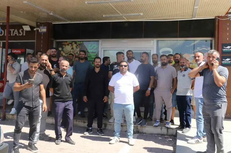 Antalya’da karşılıksız çekle 1,2 milyar TL’lik araç ve gayrimenkul alan şüpheli tutuklandı
