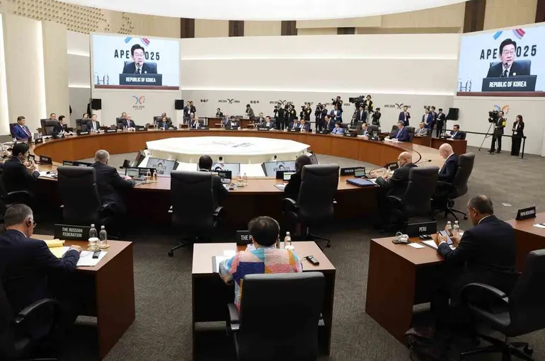 APEC liderlerinden ekonomik büyüme için "güçlendirilmiş iş birliği" ve "somut eylem" çağrısı
