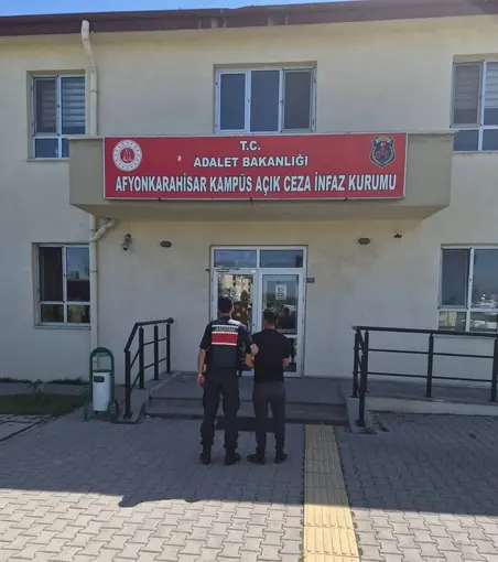 Aranan 35 kişiyi jandarma yakaladı
