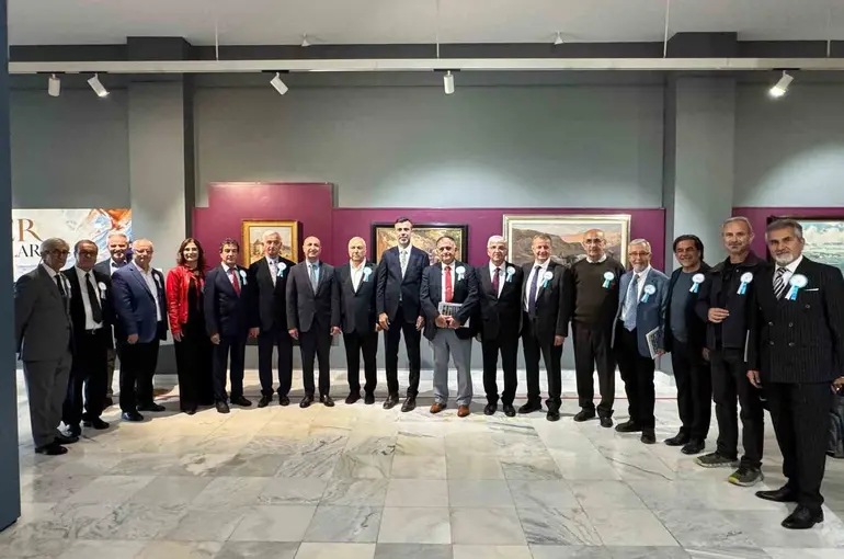Asker ressamlar sergisinde iki kuşak buluştu
