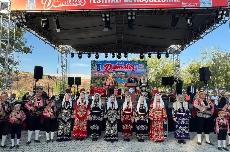 Ayaş Domates Festivali, renkli görüntülerle başladı
